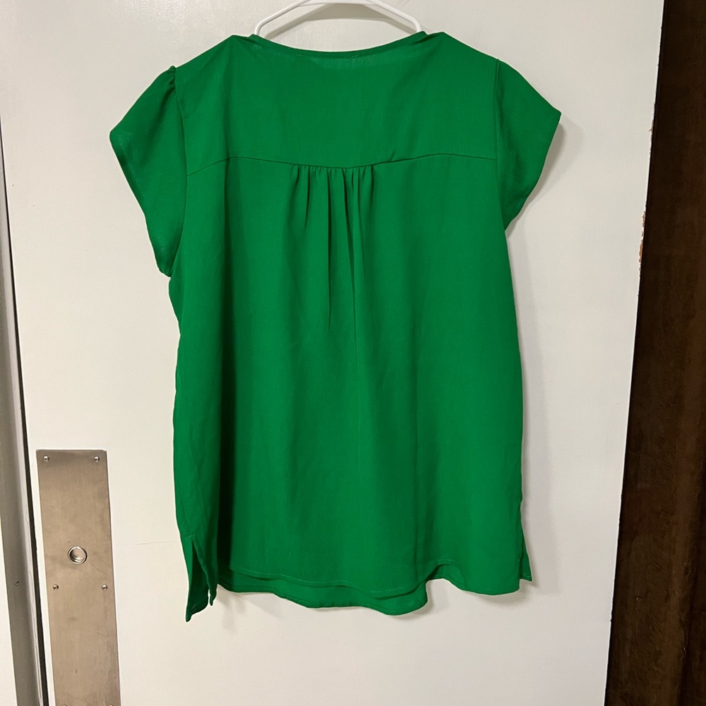 Savannah Green Floral Embroidered Top - Picture 3 of 4
